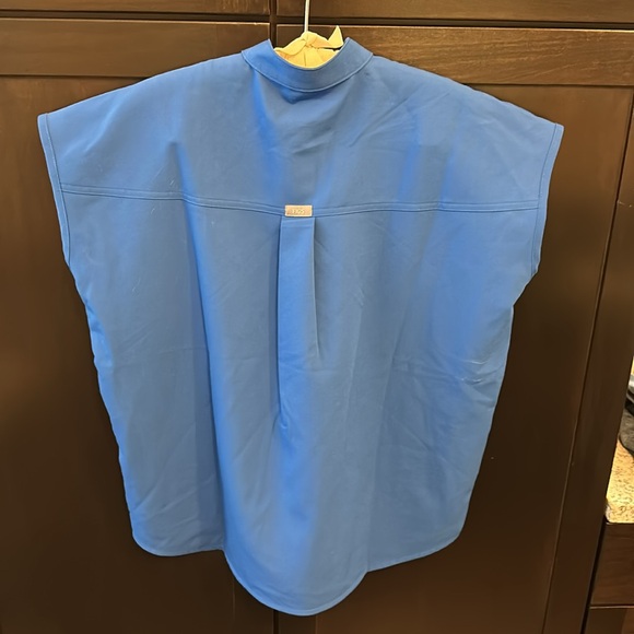 Figs Rafaela Oversized Scrub Top - Picture 3 of 3